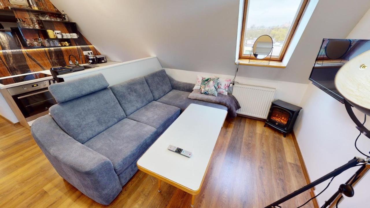 Apartman Atelier Vary V Nove Zrekonstruovanem Dome 카를로비바리 외부 사진