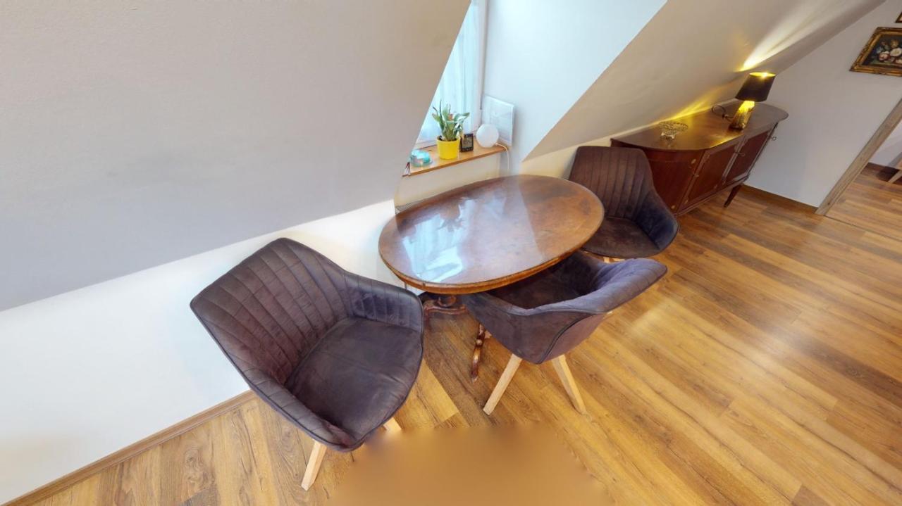 Apartman Atelier Vary V Nove Zrekonstruovanem Dome 카를로비바리 외부 사진