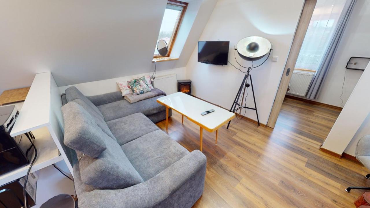 Apartman Atelier Vary V Nove Zrekonstruovanem Dome 카를로비바리 외부 사진