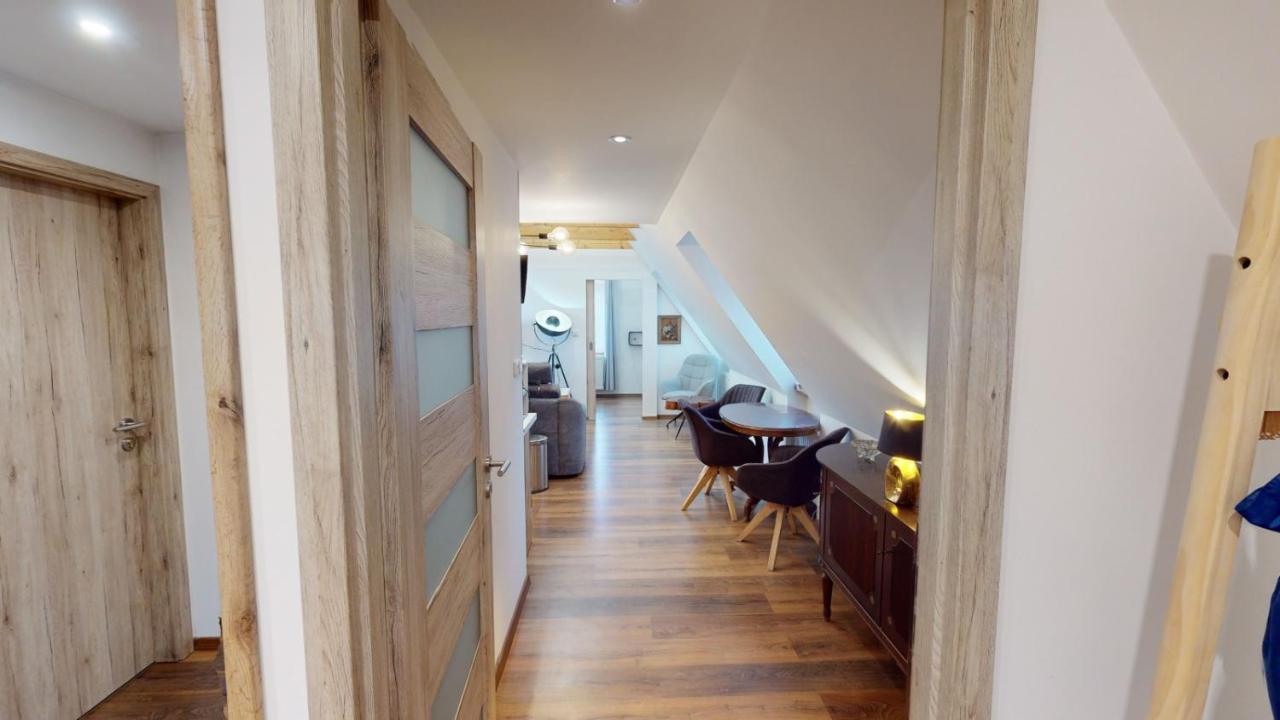 Apartman Atelier Vary V Nove Zrekonstruovanem Dome 카를로비바리 외부 사진